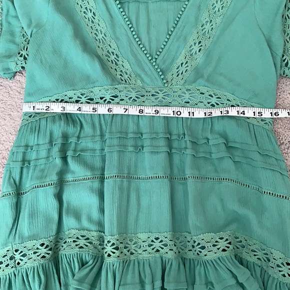 NWOT Versona Green Embroidered Tunic - Picture 7 of 8